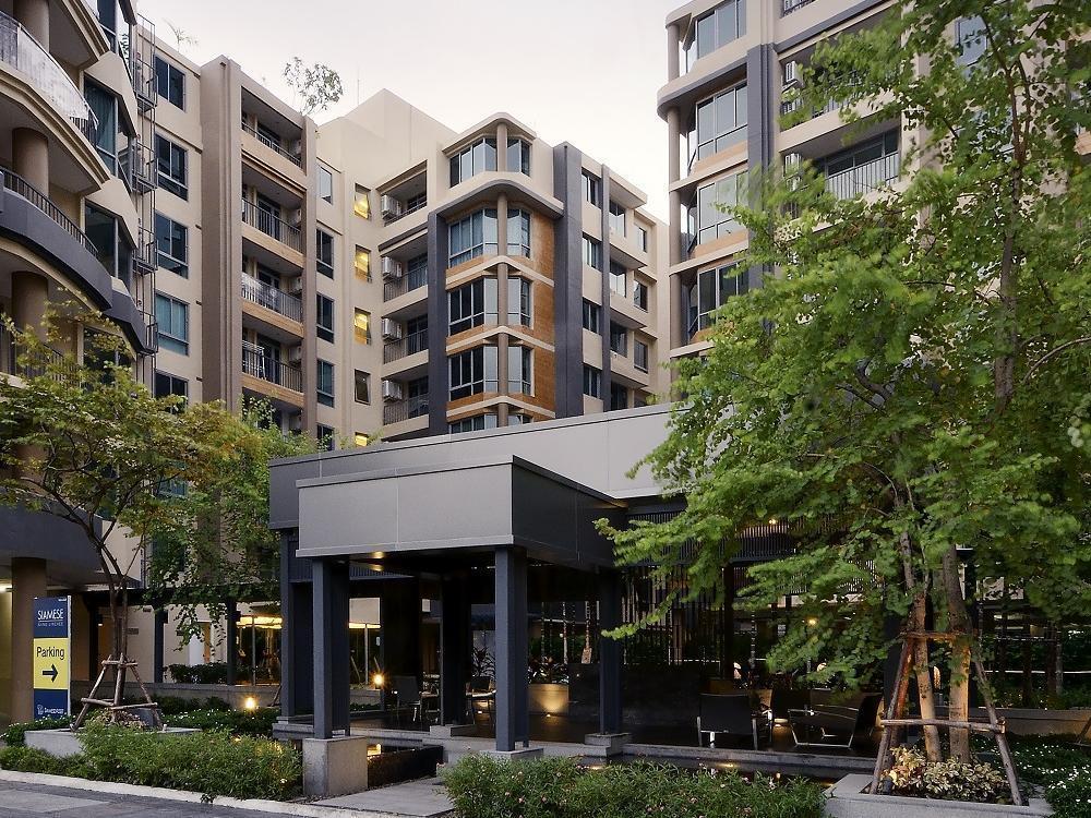 Siamese Nanglinchee Apartment Bangkok Bagian luar foto