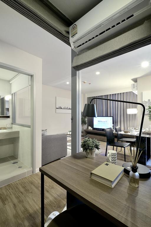 Siamese Nanglinchee Apartment Bangkok Bagian luar foto