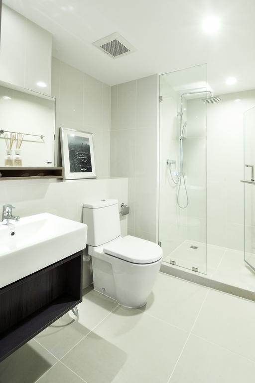 Siamese Nanglinchee Apartment Bangkok Bagian luar foto